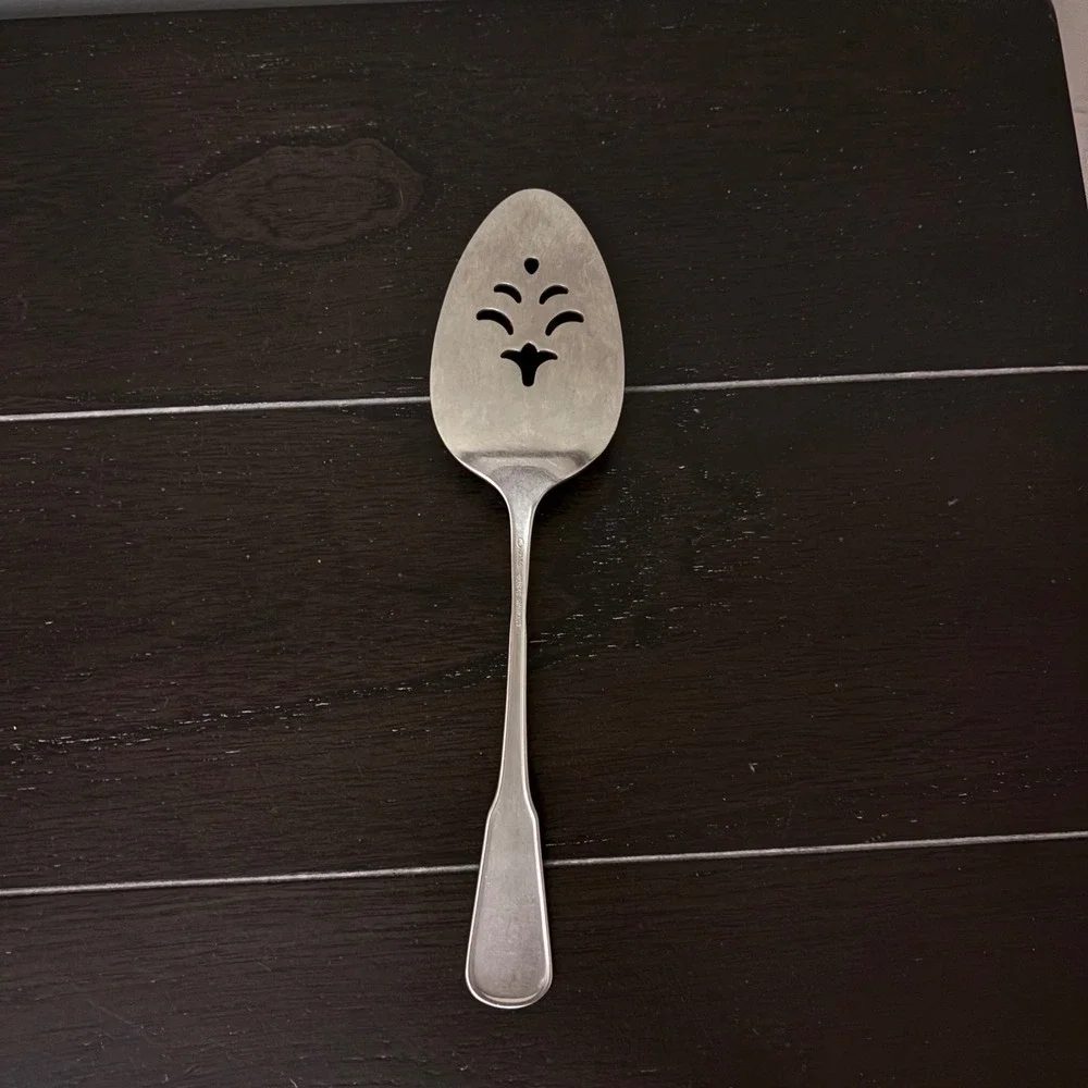 Oneida | Pierced All Stainless Pie Server Independence‎ (Stainless)